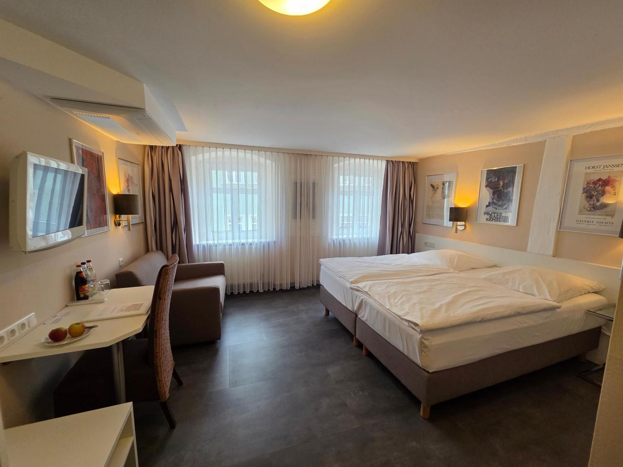 Hotel Garni "Am Ellinger Tor" Weissenburg in Bayern Bagian luar foto